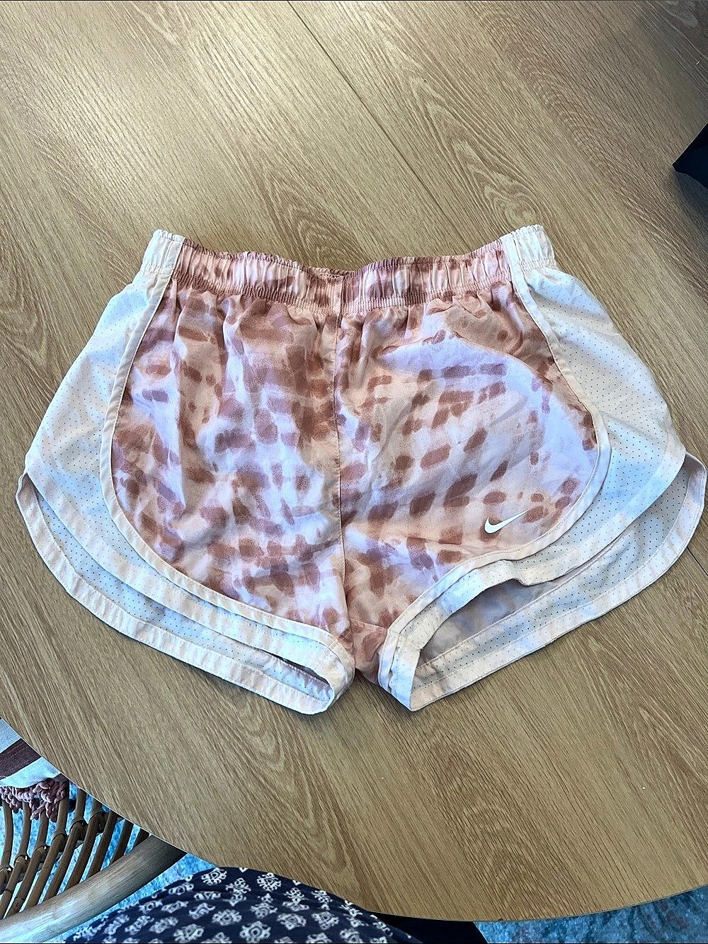 Nike Tempo Dri-FIT Running Shorts in Pink & White Size Medium